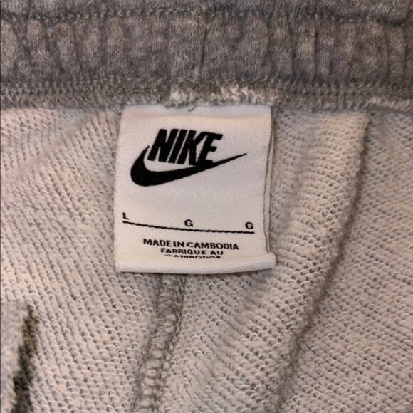 Nike Gray Athletic Shorts - Picture 2 of 3